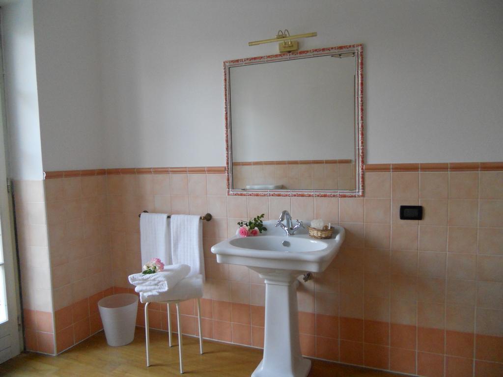 Beb Villa Aurora Carmagnola Buitenkant foto