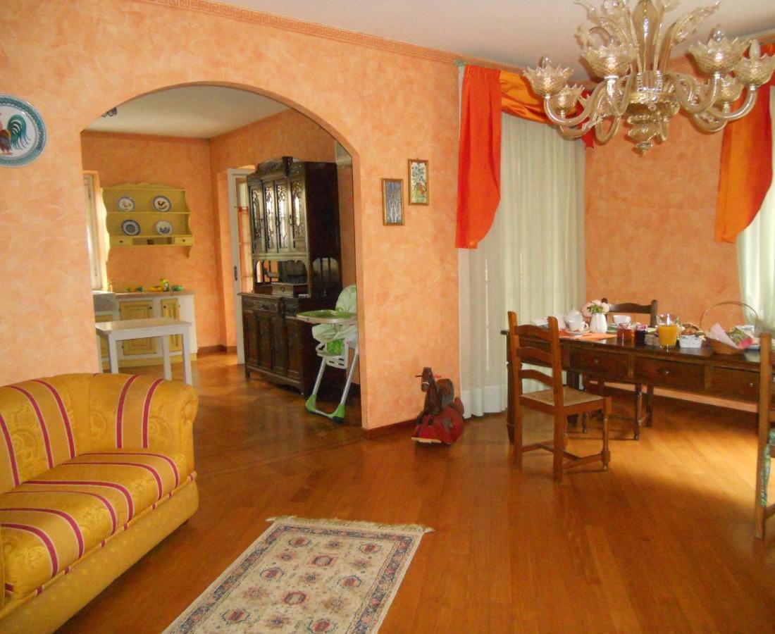 Beb Villa Aurora Carmagnola Kamer foto